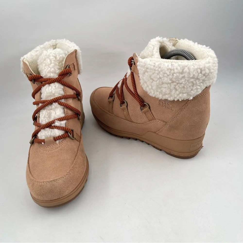 NEW! Sorel Women’s Evie -SZ 9- Cozy Tan Lace-Up Wedge Platform Ankle Booties